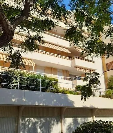 Appartement En Toute Quietude, A 5min A Pied Fréjus