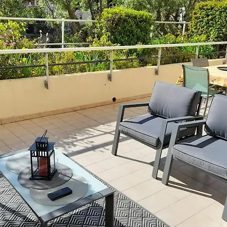 Appartement En Toute Quietude, A 5min A Pied Fréjus